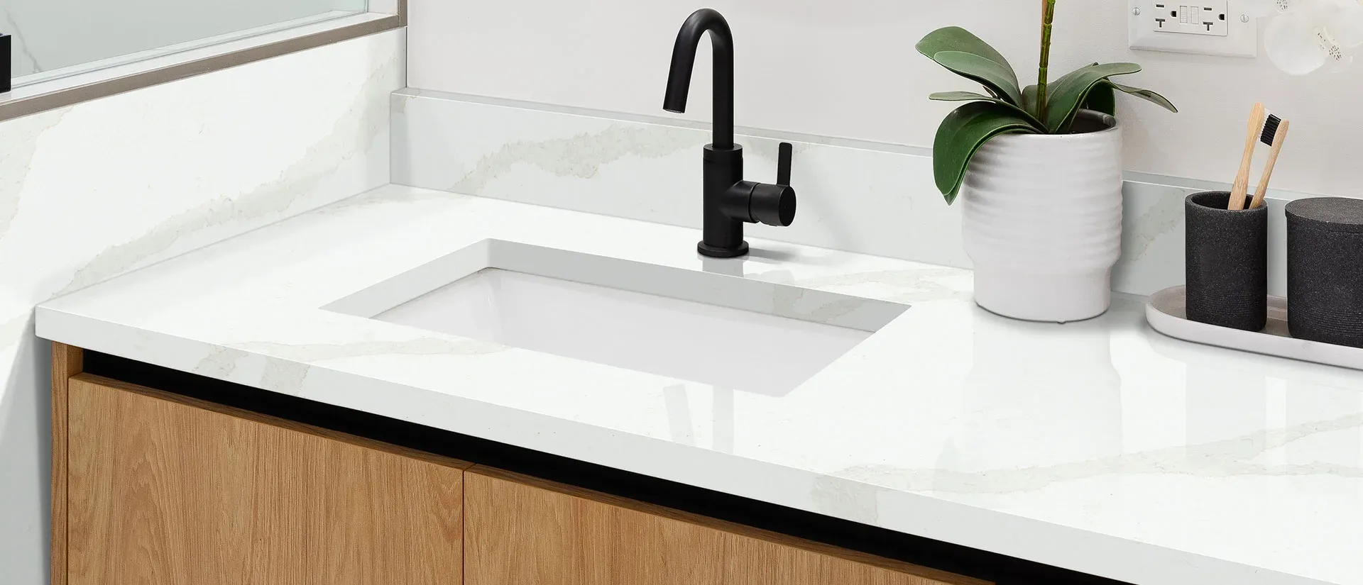 Calacatta Belaros™